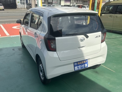 ミライース(ダイハツ)中古車 後方