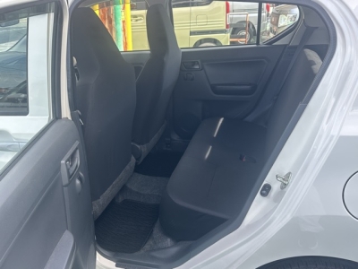ミライース(ダイハツ)中古車 後席内装