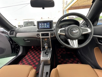コペン(ダイハツ)中古車 後席内装