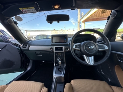 コペン(ダイハツ)中古車 後席内装