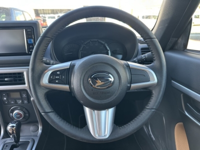 コペン(ダイハツ)中古車 後席から見た前席