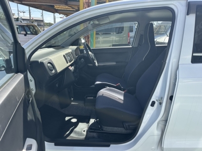 アルト(スズキ)中古車 前席内装