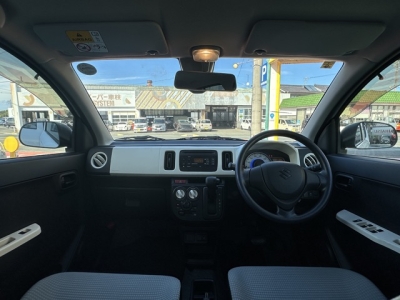 アルト(スズキ)中古車 後席から見た前席
