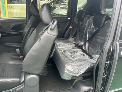 タントカスタム(ダイハツ)中古車 後席内装