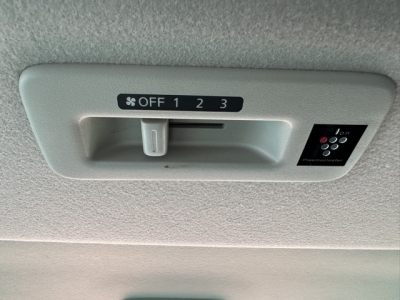 eKクロススペース(三菱)中古車 内外装写真他２