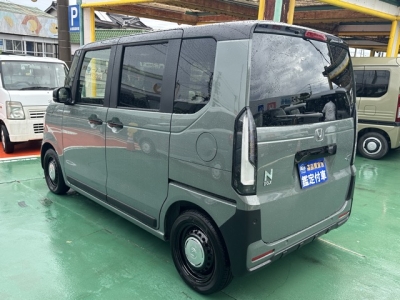 N-BOX(ホンダ)ディーラ-試乗車 後方