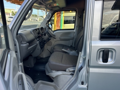 NV１００クリッパー(ニッサン)中古車 前席内装
