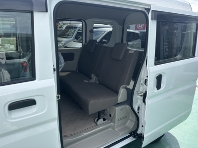 NV１００クリッパー(ニッサン)中古車 後席内装