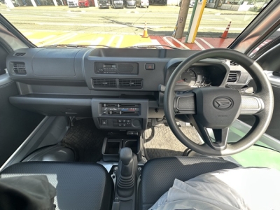 ハイゼットトラック(ダイハツ)中古車 後席内装
