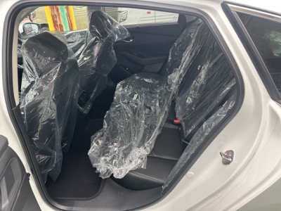 アコード(ホンダ)登録済未使用車 後席内装