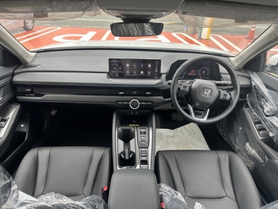 アコード(ホンダ)登録済未使用車 内外装写真