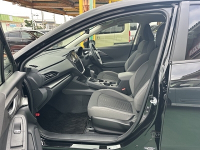 インプレッサ(スバル)中古車 前席内装