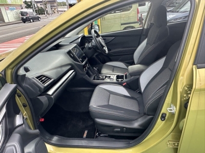 XV(スバル)中古車 前席内装