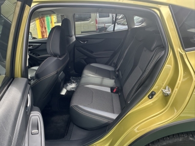 XV(スバル)中古車 後席内装