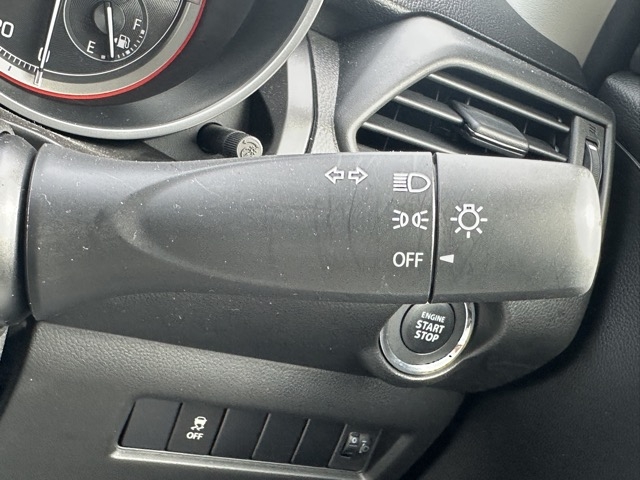 スイフト(スズキ)中古車 16