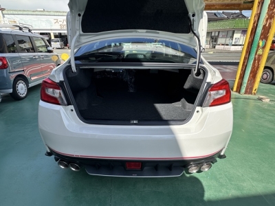 WRX STI(スバル)登録済未使用車 内外装写真他