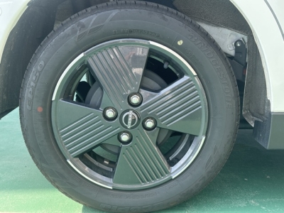 サクラ(ニッサン)ディーラ-試乗車 内外装写真他２
