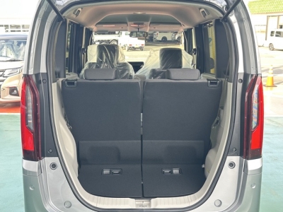 新型N-BOX(ホンダ)届出済未使用車 内外装写真他２