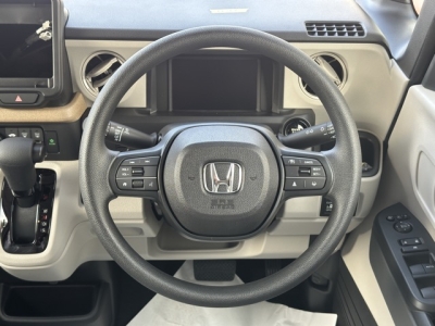 新型N-BOX(ホンダ)届出済未使用車 内外装写真