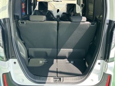 新型N-BOX(ホンダ)届出済未使用車 内外装写真他２