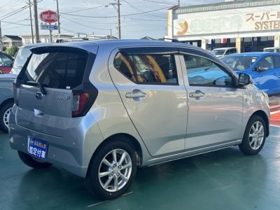 ミライースのOEM(ダイハツ)ディーラ-試乗車 内外装写真他２
