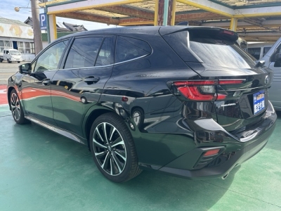 レヴォーグ(スバル)中古車 後方