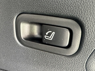 レヴォーグ(スバル)中古車 内外装写真他1