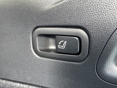 レヴォーグ(スバル)中古車 内外装写真他2