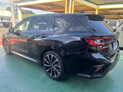 レヴォーグ(スバル)中古車 後方