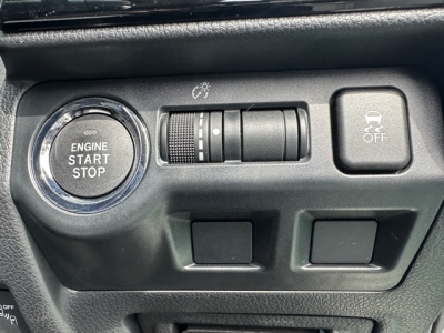 レヴォーグ(スバル)中古車 内外装写真他２