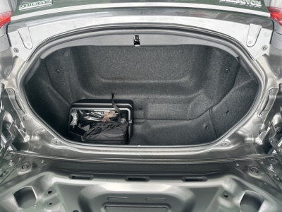 ロードスターRF(マツダ)中古車 後席内装