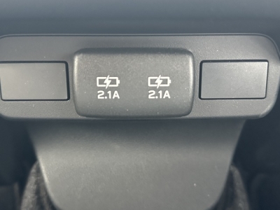 レヴォーグ(スバル)中古車 内外装写真他