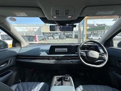 アリア(ニッサン)中古車 内外装写真