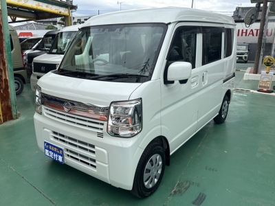 エブリイバンのOEM(スズキ)ディーラ-試乗車 前方