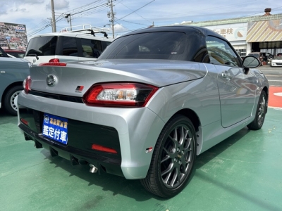 コペン(ダイハツ)中古車 後席から見た前席