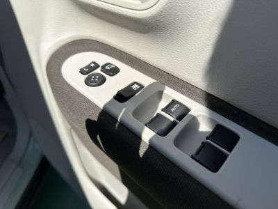 ラパンLC(スズキ)届出済未使用車 内外装写真他２