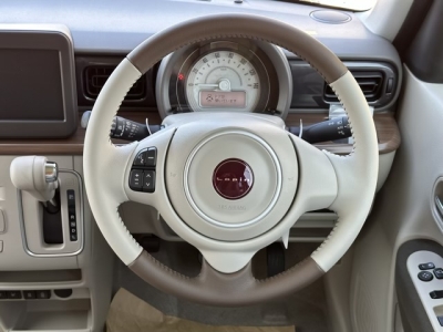 ラパンLC(スズキ)届出済未使用車 内外装写真