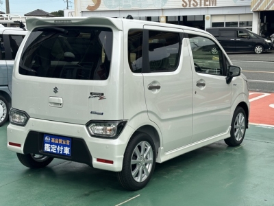 ワゴンRカスタムＺ(スズキ)届出済未使用車 内外装写真他２