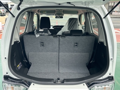 ワゴンRカスタムＺ(スズキ)届出済未使用車 内外装写真他