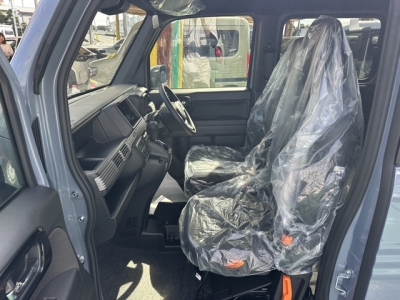N-VAN(ホンダ)届出済未使用車 前席内装