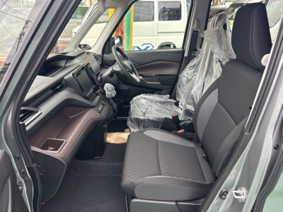 新型ソリオバンディッド(スズキ)登録済未使用車 前席内装