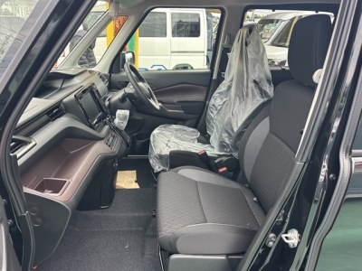 新型ソリオバンディッド(スズキ)登録済未使用車 前席内装