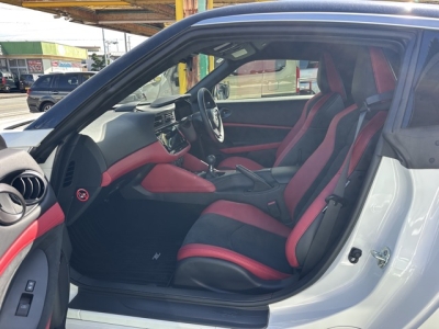 フェアレディZ(ニッサン)中古車 前席内装