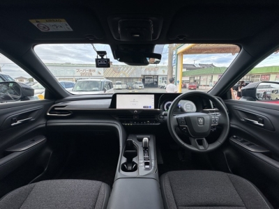 クラウンクロスオーバー(トヨタ)レンタＵＰ 後席から見た前席