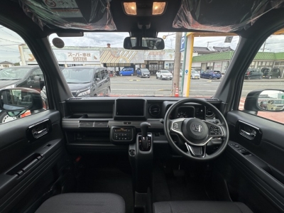 N-VAN(ホンダ)届出済未使用車 前席内装