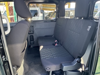 アトレー(ダイハツ)届出済未使用車 後席内装