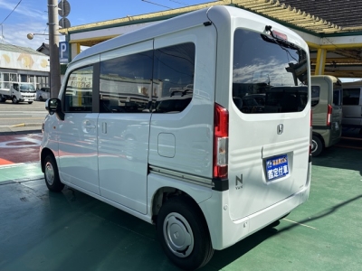 N-VAN(ホンダ)ディーラ-試乗車 後方