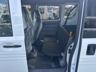 N-VAN(ホンダ)届出済未使用車 後席内装