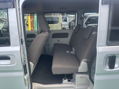 エブリイバンのOEM(スズキ)中古車 内外装写真