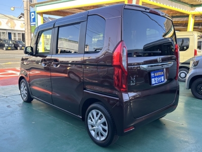 N-BOX(ホンダ)中古車 後方